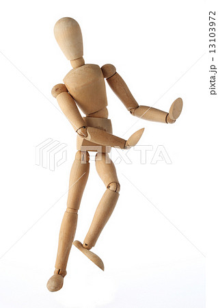 mannequin old wooden dummy dancing thai style isolated on white mannequin old wooden dummy dancing thai style isolated on white 13103972