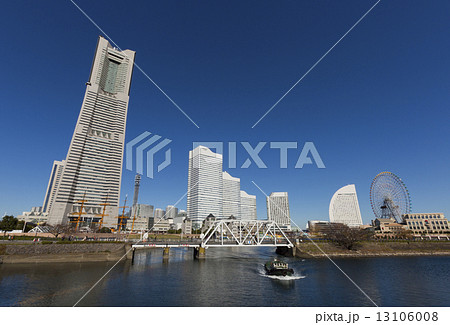 横浜みなとみらいのビル群 横浜みなとみらいのビル群 13106008