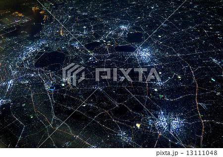 東京都心の夜景 - 空撮 13111048