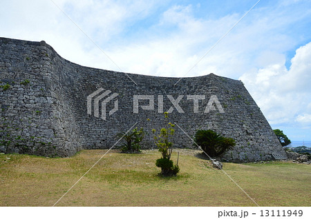 世界遺産 中城城跡の「三の郭」（沖縄県中頭郡北中城村･中城村） 13111949