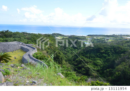今帰仁城･主郭外側の石垣（沖縄県国頭郡今帰仁村） 13111954