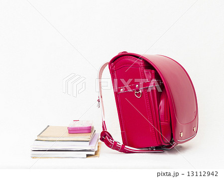 ランドセルと教科書たち 13112942