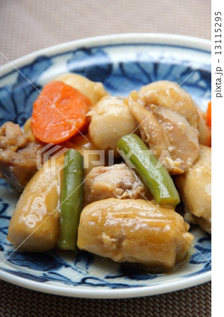 里芋と鶏肉の煮物 里芋と鶏肉の煮物 13115295