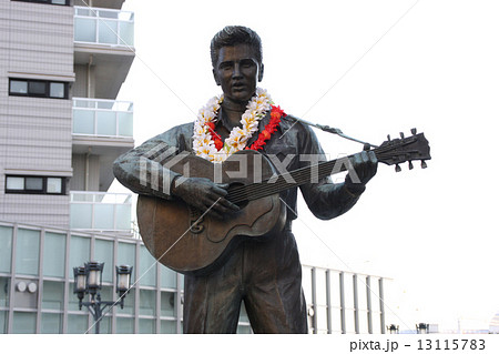 エルビスプレスリーの銅像 13115783