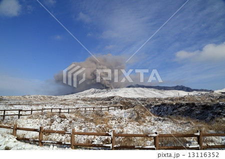 阿蘇噴火口雪景色 13116352