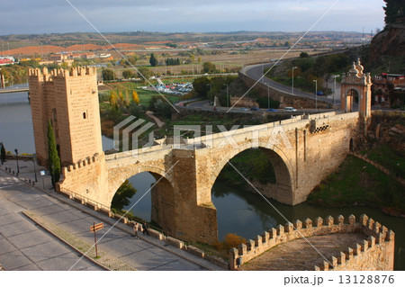 トレドのアルカンタラ橋 トレドのアルカンタラ橋 13128876