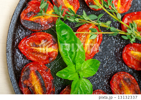 baked cherry tomatoes with basil and thyme baked cherry tomatoes with basil and thyme 13132337