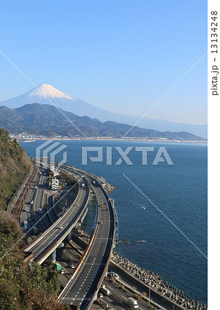 薩埵峠からの東海道と富士山 13134248