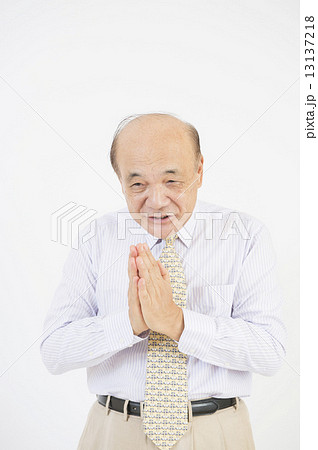 シニア男性 13137218