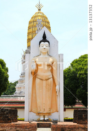 Wat Phra Sri Rattana Mahathat Temple, Phitsanulok , Thailand 13137352