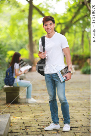 Young, student, lifestyle, eduaction, casual, handsome, youth, outdoor, studying, school, campus 13139070