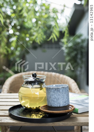 Green tea  13142965