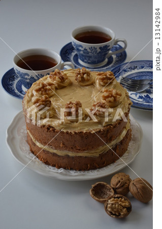 コーヒークリームアンドウォールナットケーキ コーヒークリームアンドウォールナットケーキ 13142984