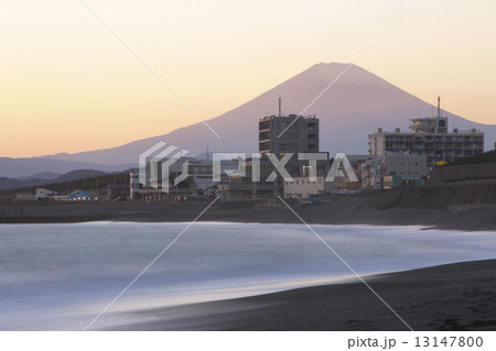 サザンビーチと富士山 13147800