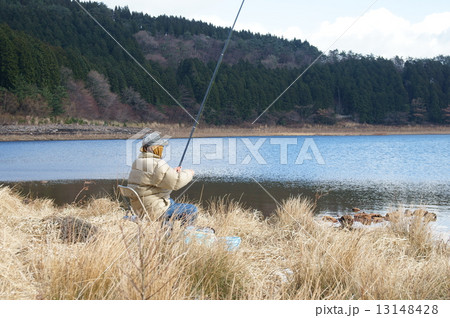 山下の池で釣り 13148428