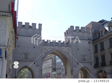 カールス門 13148910