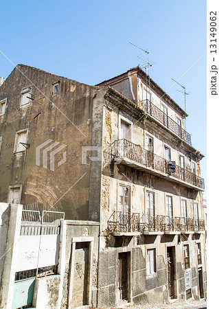 リスボンの町並み　建物 13149062