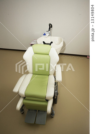 介護施設 室内 理容器具 洗髪機 の写真素材