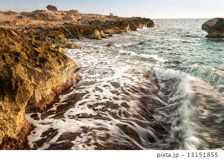 rock in the sea 13151855