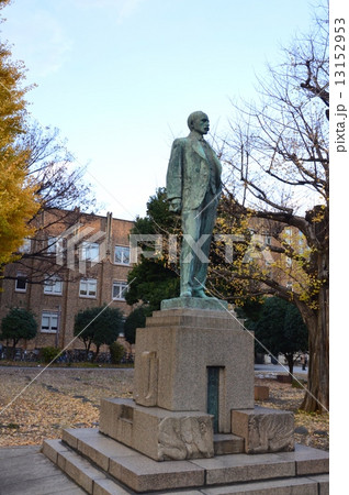 ジョサイア・コンドルの像（東京大学･本郷キャンパス／東京都文京区本郷） 13152953