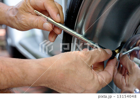 Checking air pressure background  13154048