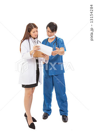 Medical staff talking 9 13154284