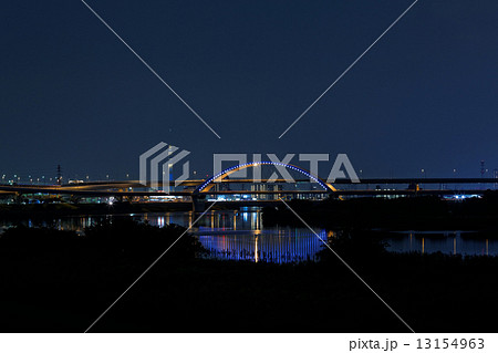 江北JCTとライトアップのスカイツリーと五色桜大橋 13154963