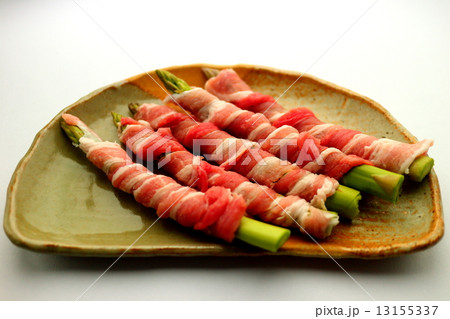 アスパラの豚肉巻き 13155337