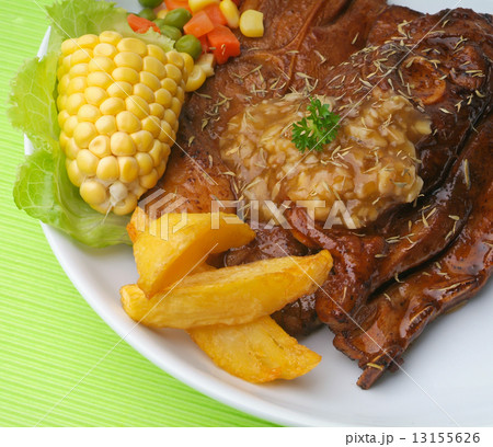 Lamp chop on Background 13155626
