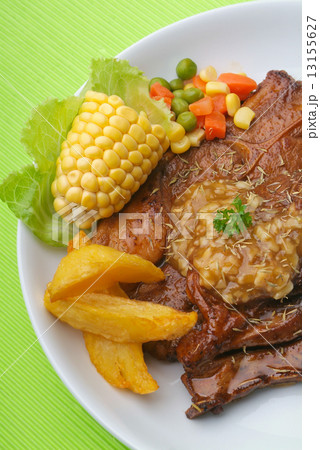 Lamp chop on Background 13155627