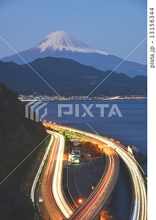 さった峠から見た富士山 さった峠から見た富士山 13156344