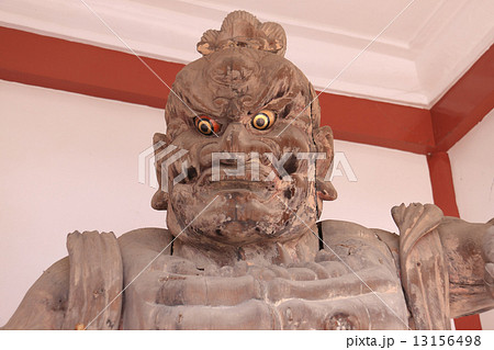 四国霊場第2番札所「極楽寺」仁王門の金剛力士像 13156498