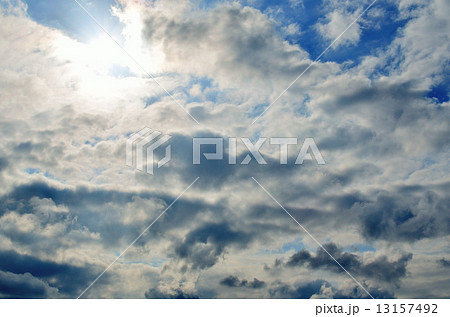 雲海に差し込む太陽光 雲海に差し込む太陽光 13157492