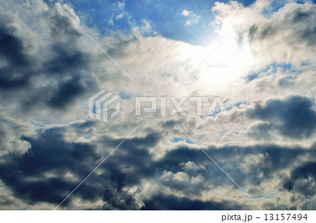 雲海に差し込む太陽光 雲海に差し込む太陽光 13157494