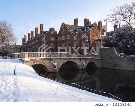 ケンブリッジの冬景色 13158146