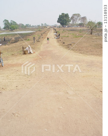 プラーサート・ワット・プー遺跡の参道（チャンパーサック／ラオス） 13158933