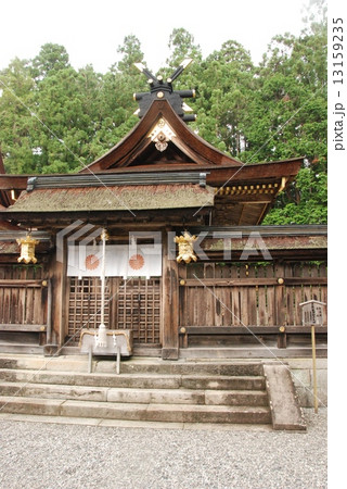 熊野本宮大社の本殿（和歌山県田辺市本宮） 13159235