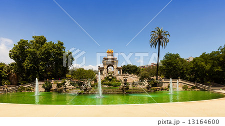 Cascada fountain at Parc de la Ciutadella in Barcelona Cascada fountain at Parc de la Ciutadella in Barcelona 13164600