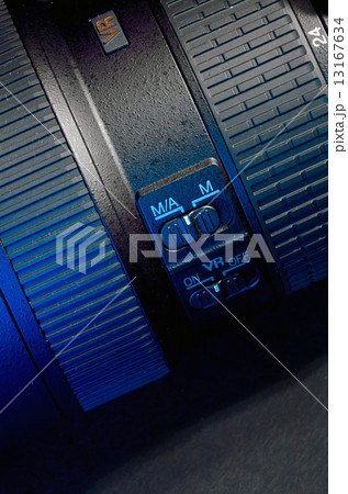 lens button close-up 13167634