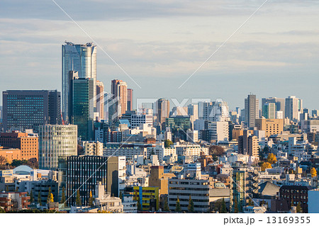 夕暮の東京都市風景 13169355