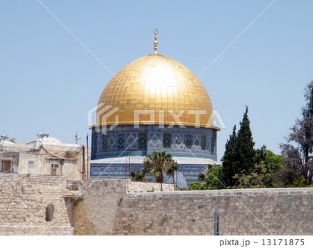 Jerusalem the dome of Rock Mosque 2010 13171875
