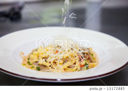 pasta pasta 13172885