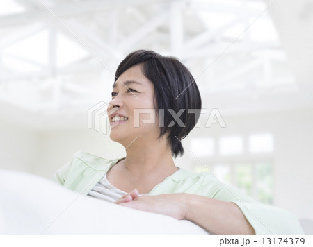 日本人の中高年女性 13174379