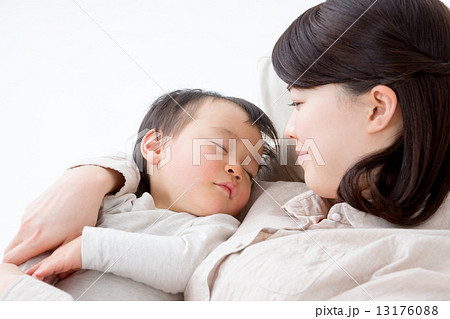 子育て 13176088