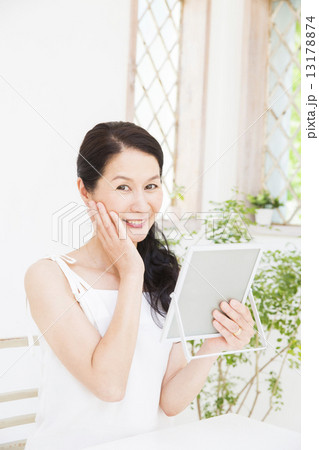 ビューティーイメージ ミドル女性 ビューティーイメージ ミドル女性 13178874