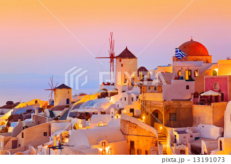 Santorini sunset (Oia) - Greece 13191073