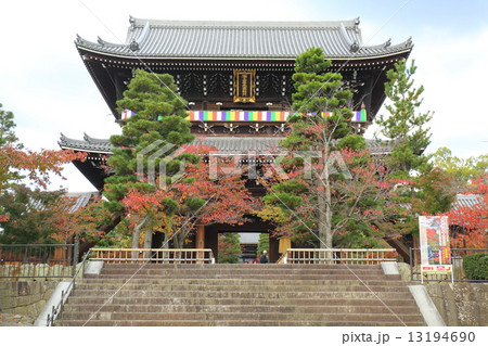 京都　金戒光明寺　山門 13194690