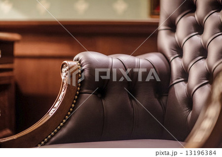Soft leather chair 13196384