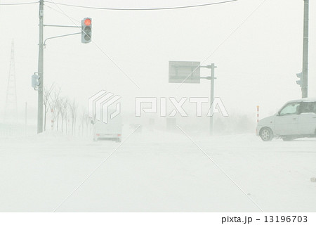 ホワイトアウト 13196703