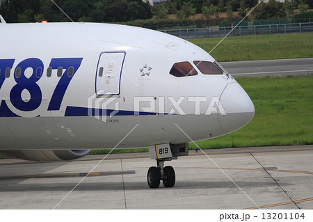 松山空港に着陸した787 13201104